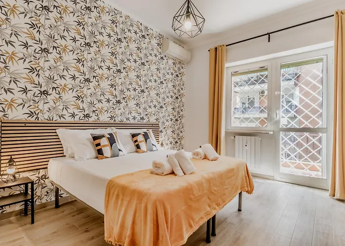 Elegant And Spacious Facing The Subway Near The Vatican Roma