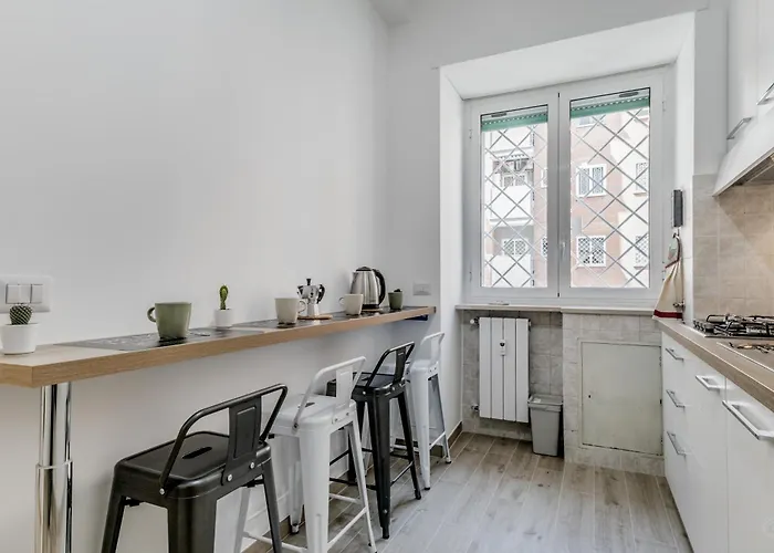 Apartamento Elegant And Spacious Facing The Subway Near The Vatican Roma
