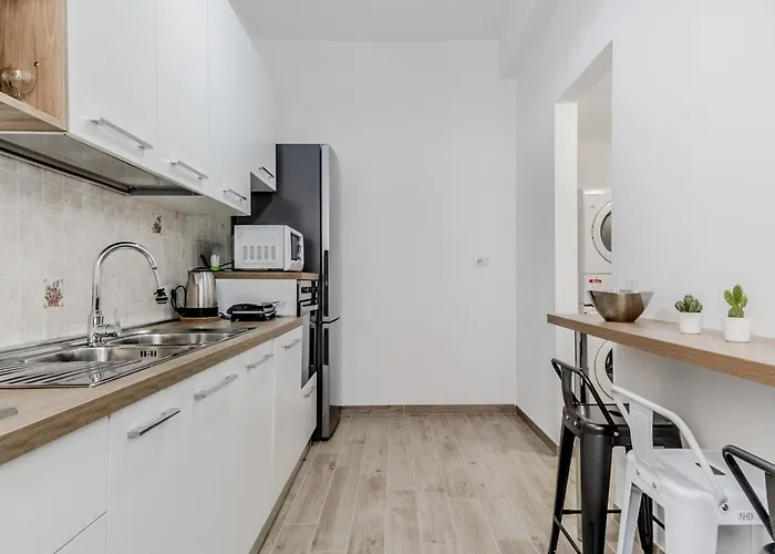 Apartamento Elegant And Spacious Facing The Subway Near The Vatican Roma