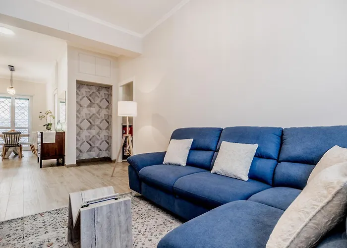 Elegant And Spacious Facing The Subway Near The Vatican Apartamento